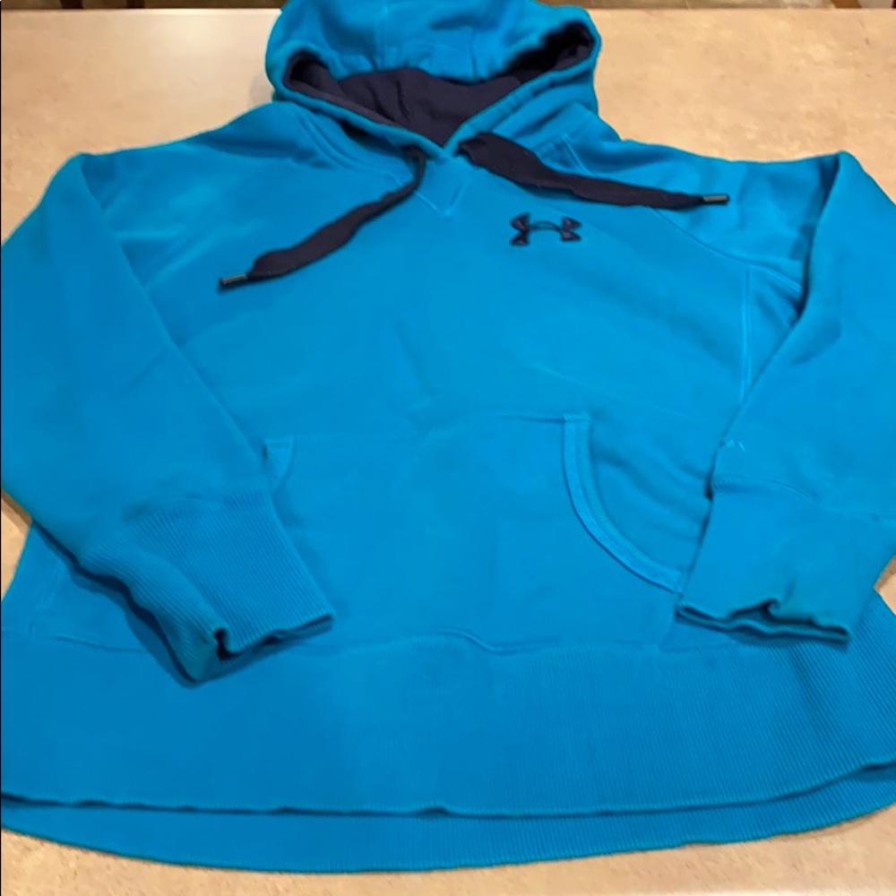 Women’s Under Armour sweatshirt size XS